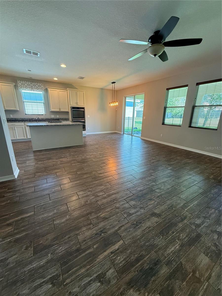 14637 MAPLE ARCH LN