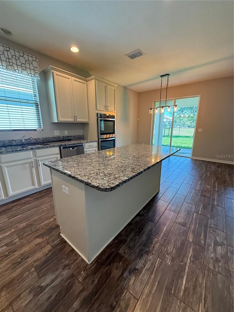 14637 MAPLE ARCH LN