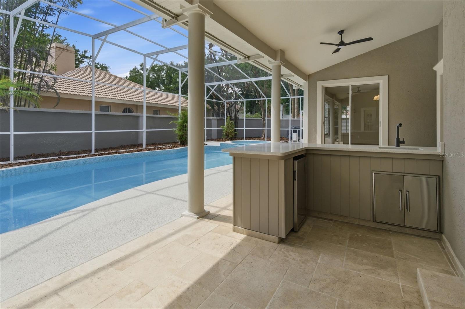 8935 JONATHAN MANOR DR