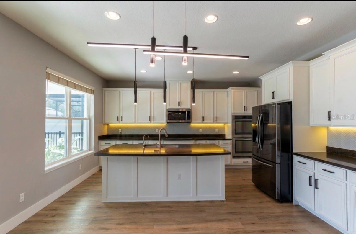 5024 PALMETTO PARK DR