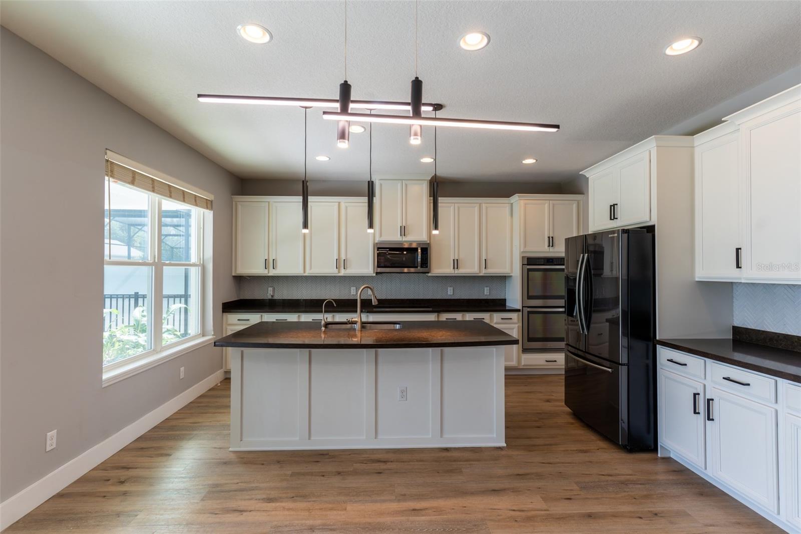 5024 PALMETTO PARK DR