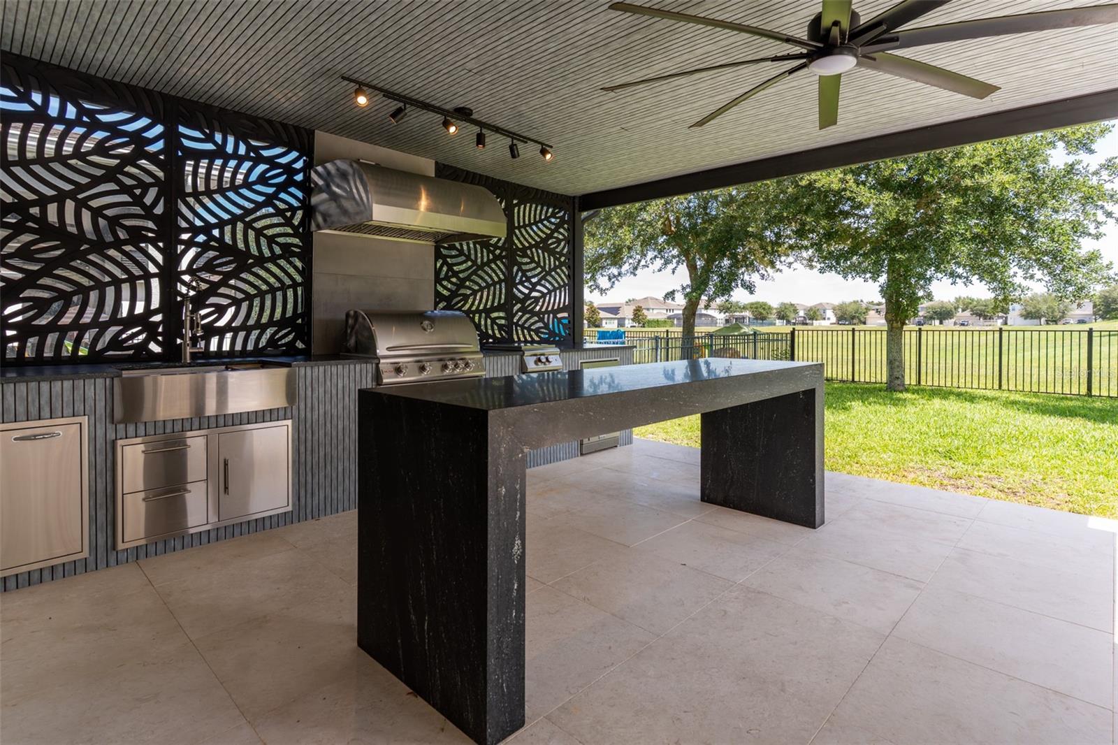 5024 PALMETTO PARK DR