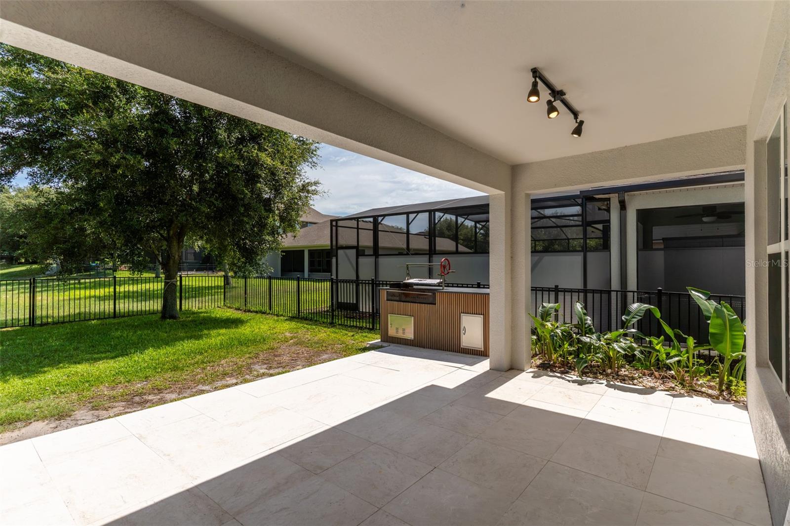 5024 PALMETTO PARK DR