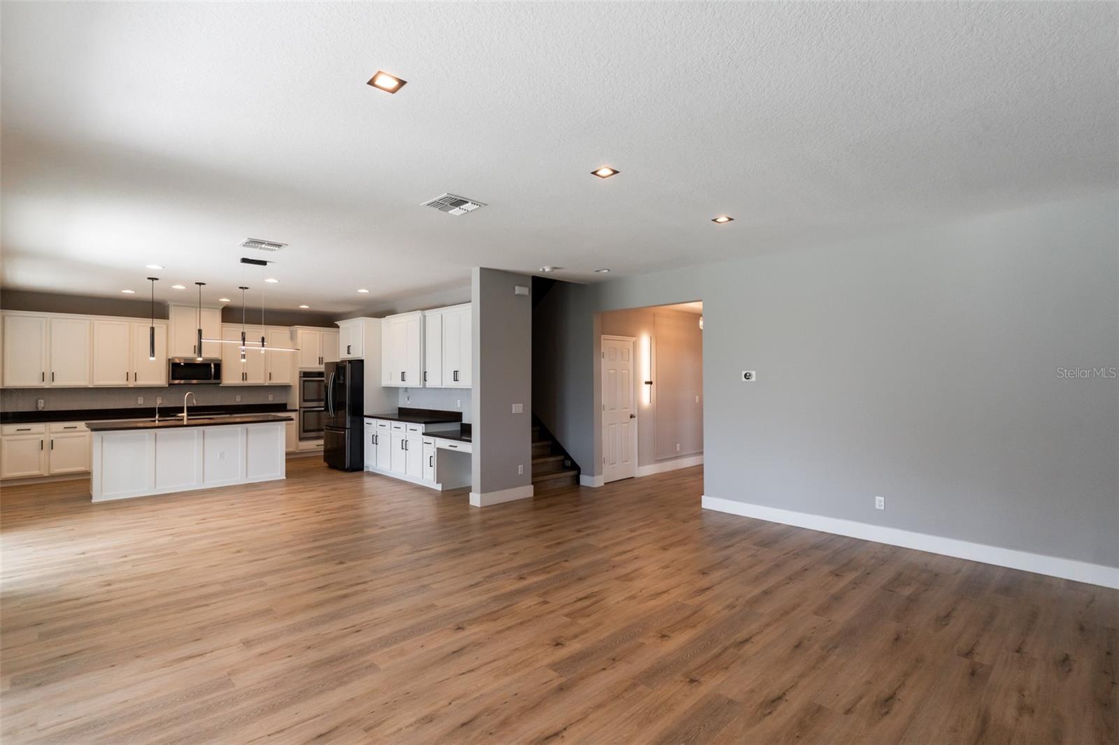 5024 PALMETTO PARK DR