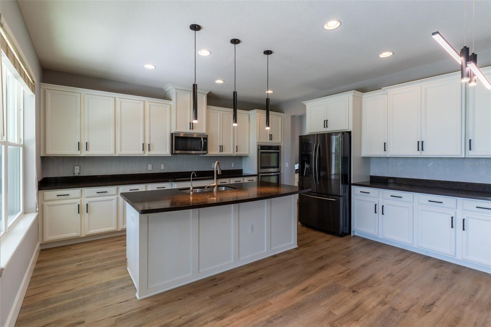 5024 PALMETTO PARK DR