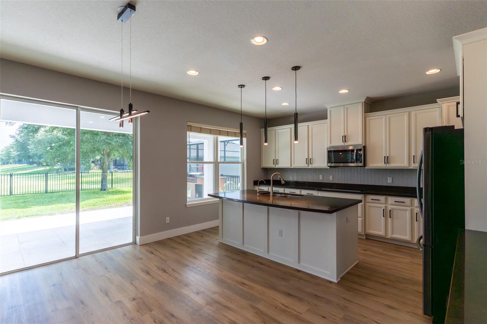 5024 PALMETTO PARK DR