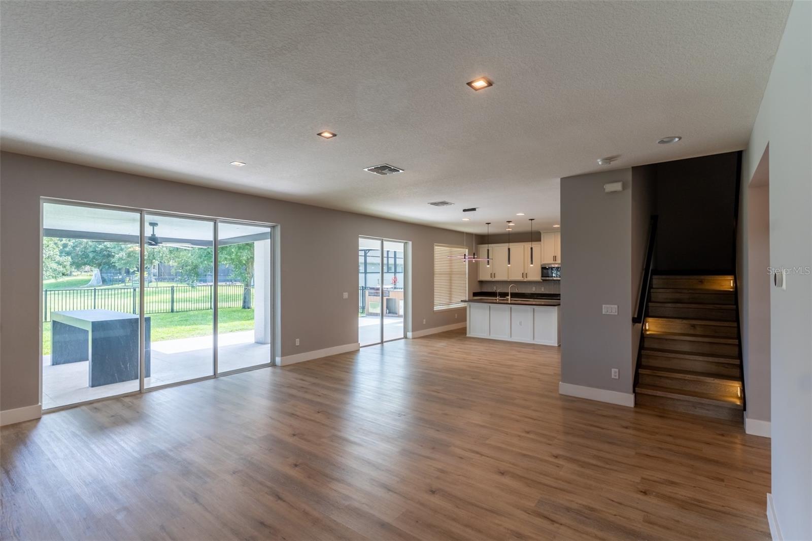 5024 PALMETTO PARK DR