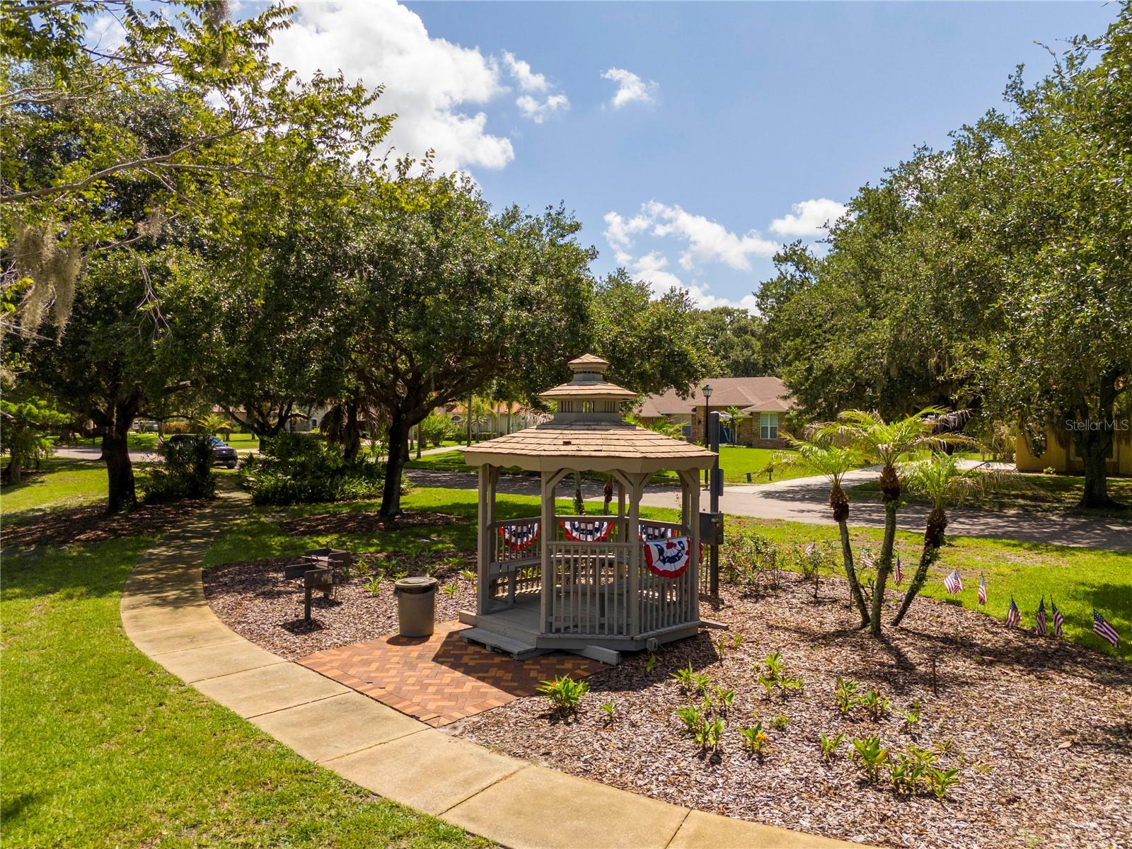 10129 LONE TREE LN