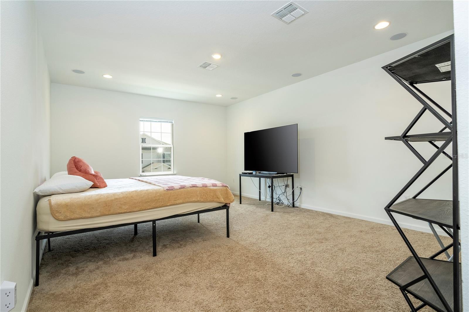 5320 LAKE VIRGINIA ST