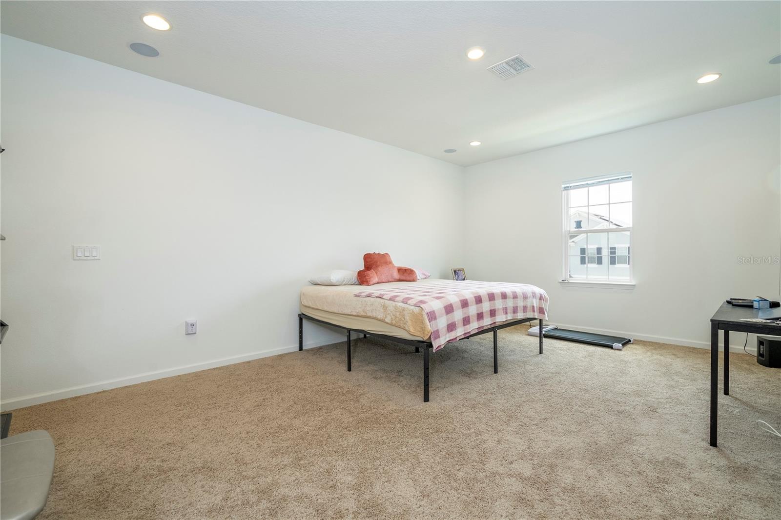 5320 LAKE VIRGINIA ST