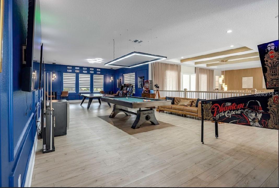15926 PENDIO DR