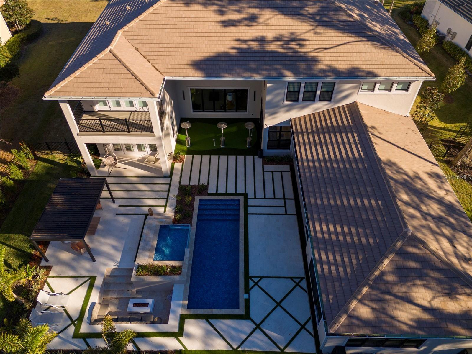 15926 PENDIO DR