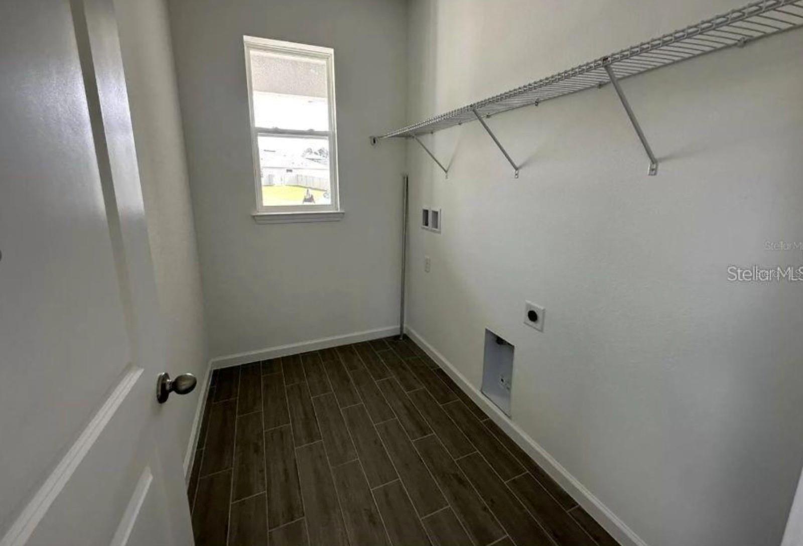 4350 DAVOS DR