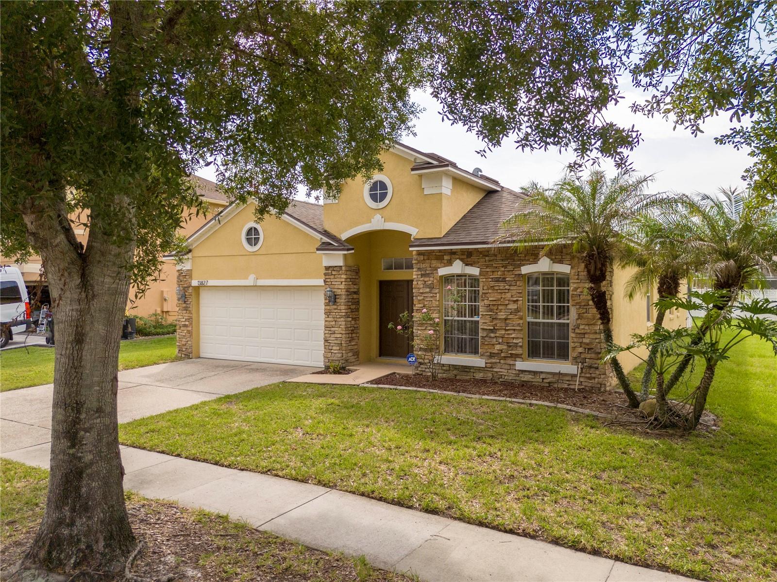 13827 HAWKEYE DR
