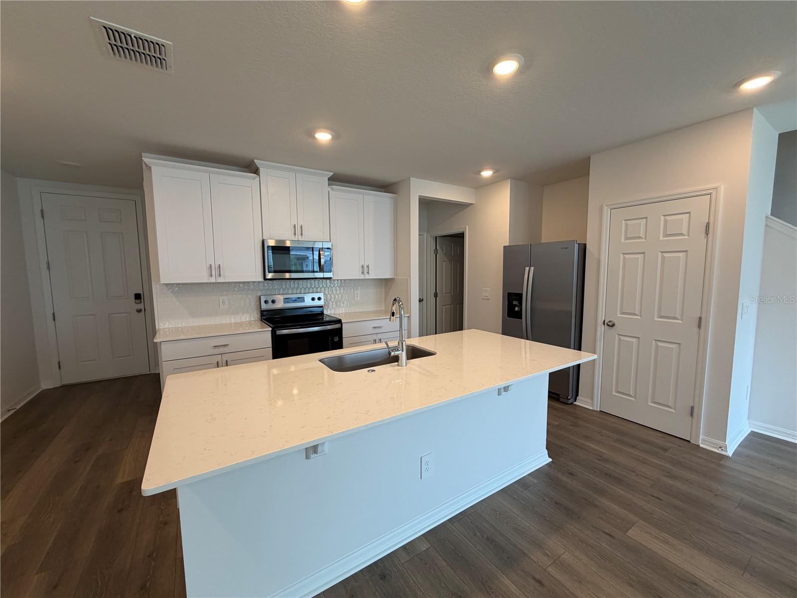 4543 RANGELAND WAY