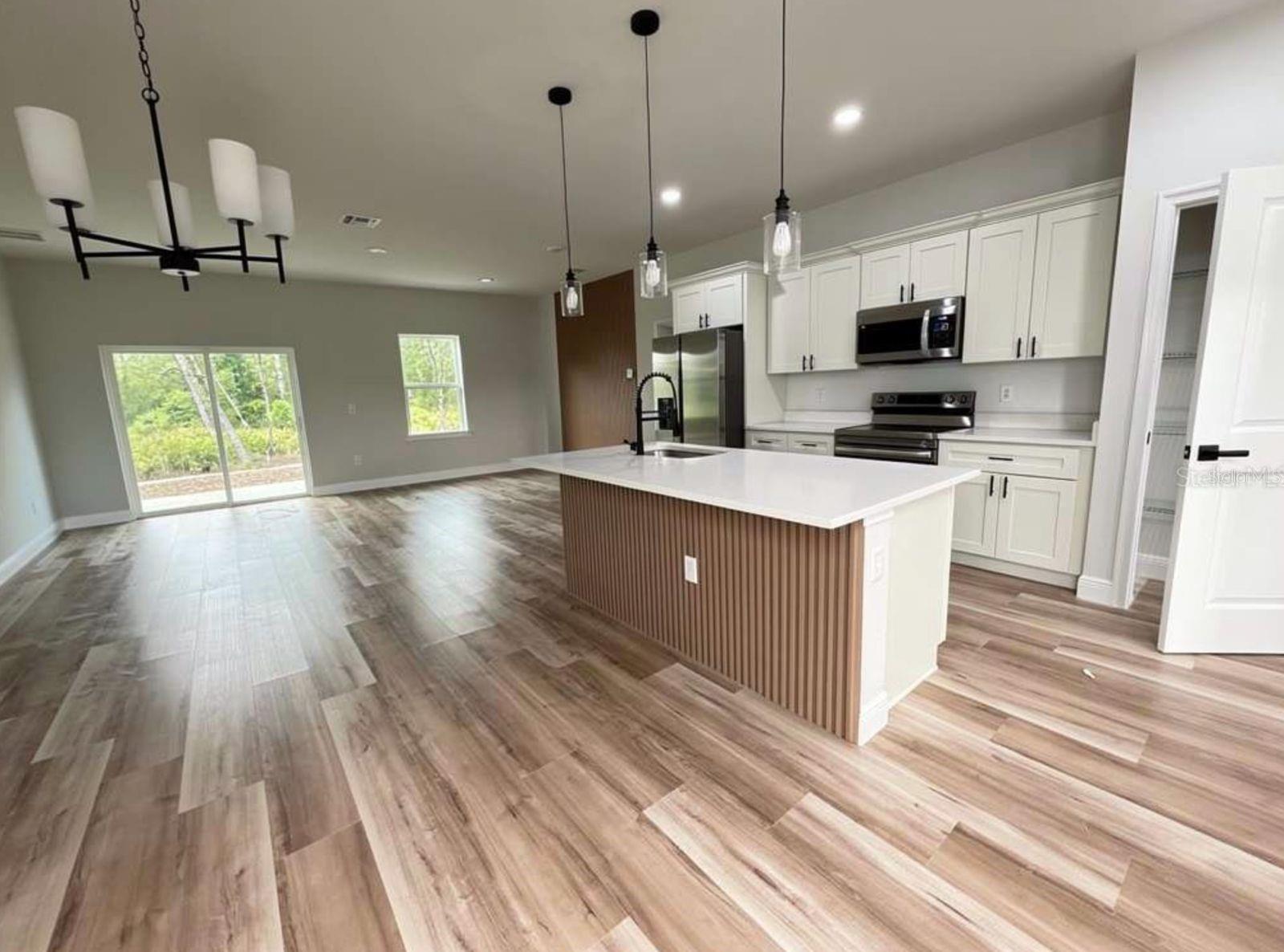 3383 LOVELAND BLVD