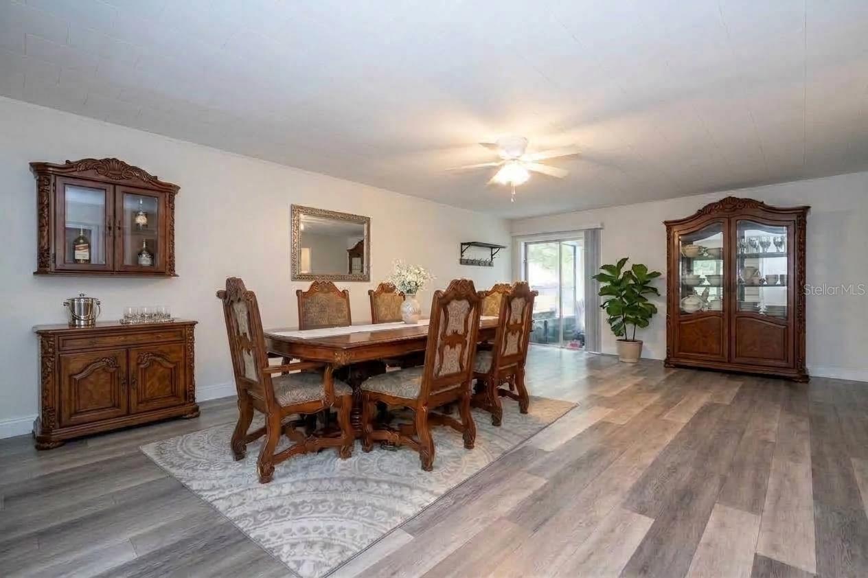 708 SANTA FE LN