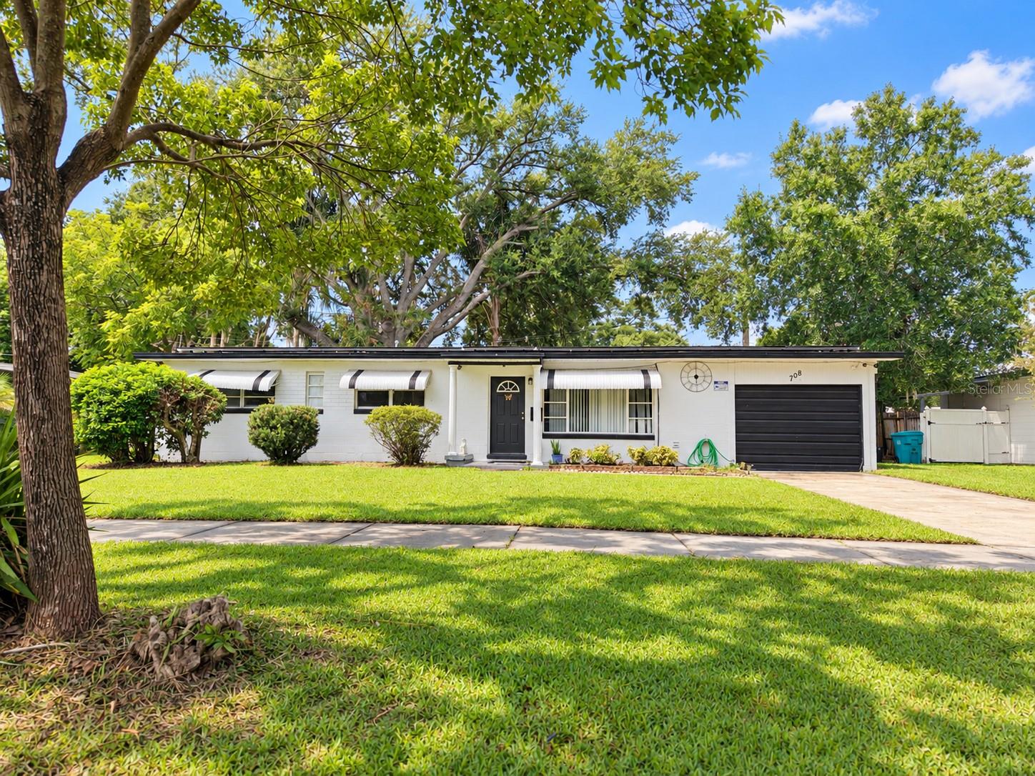 708 SANTA FE LN