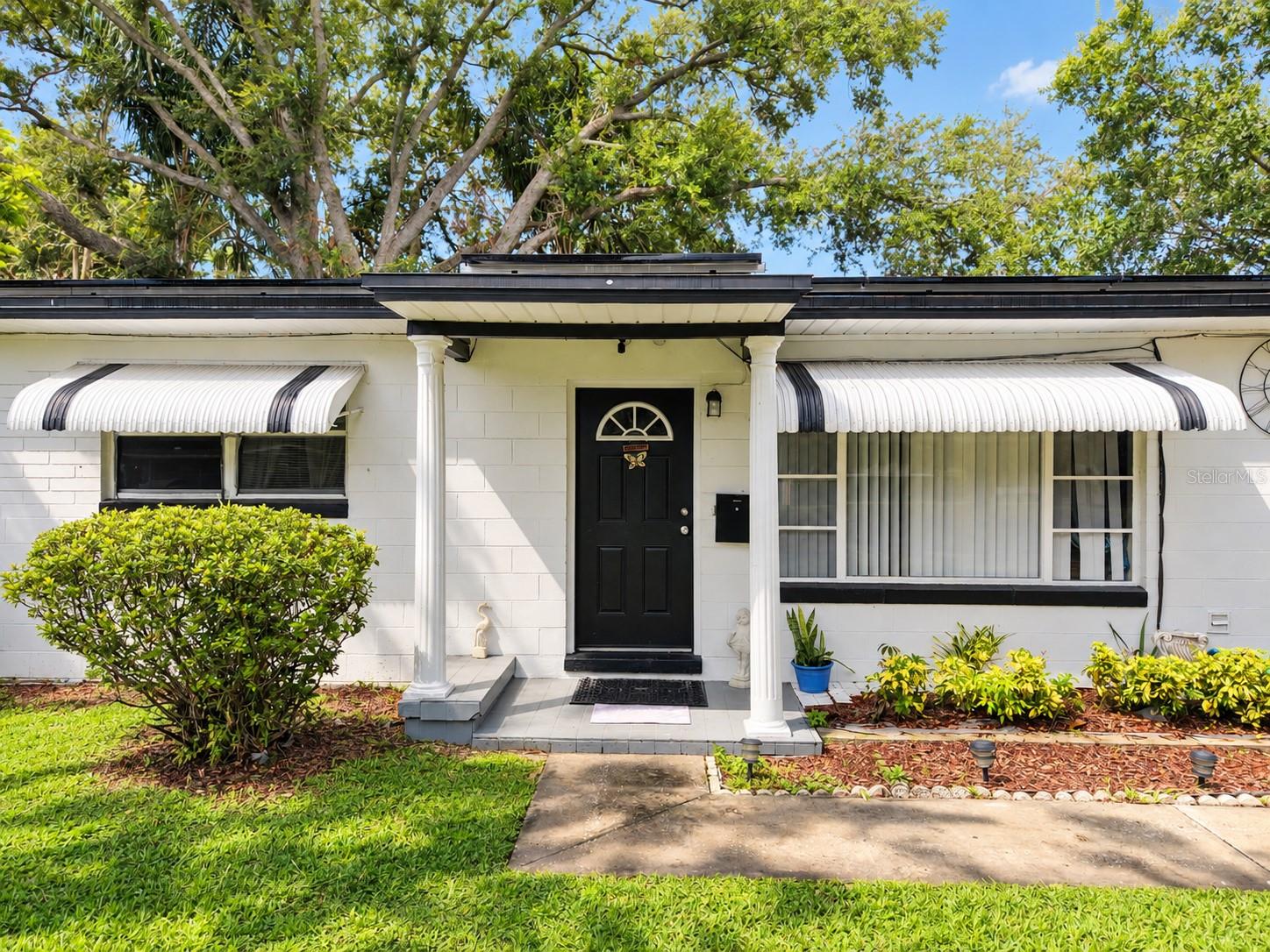 708 SANTA FE LN