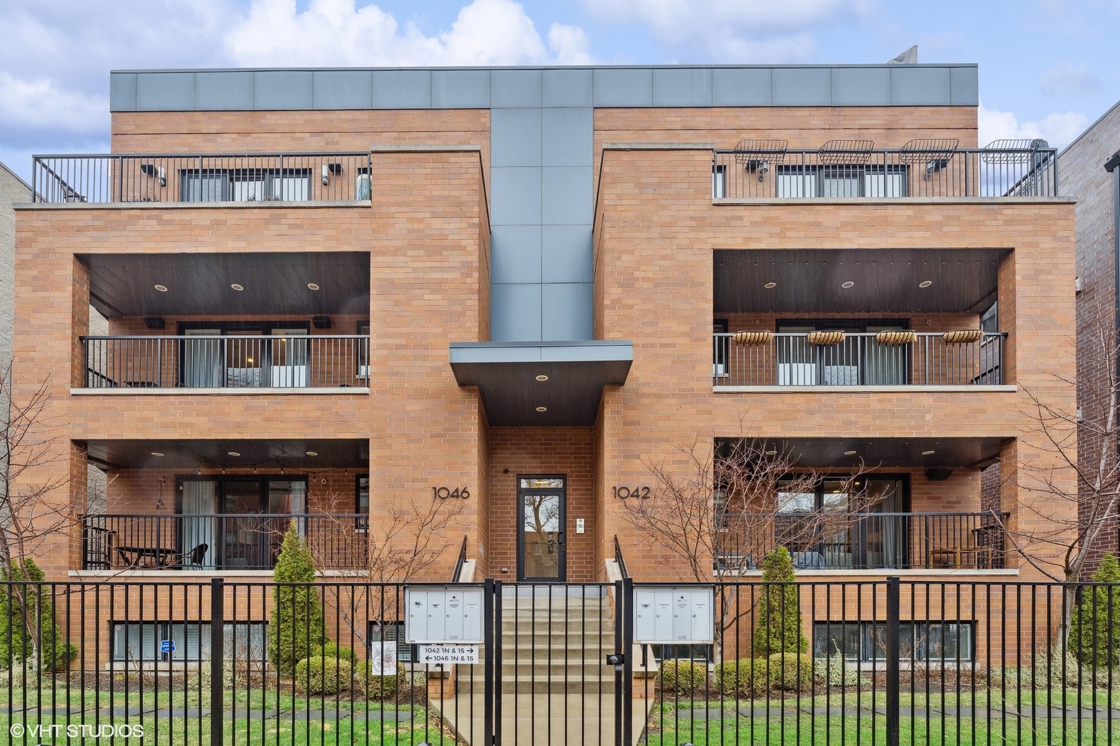 1040 W Altgeld Street Unit: 1N