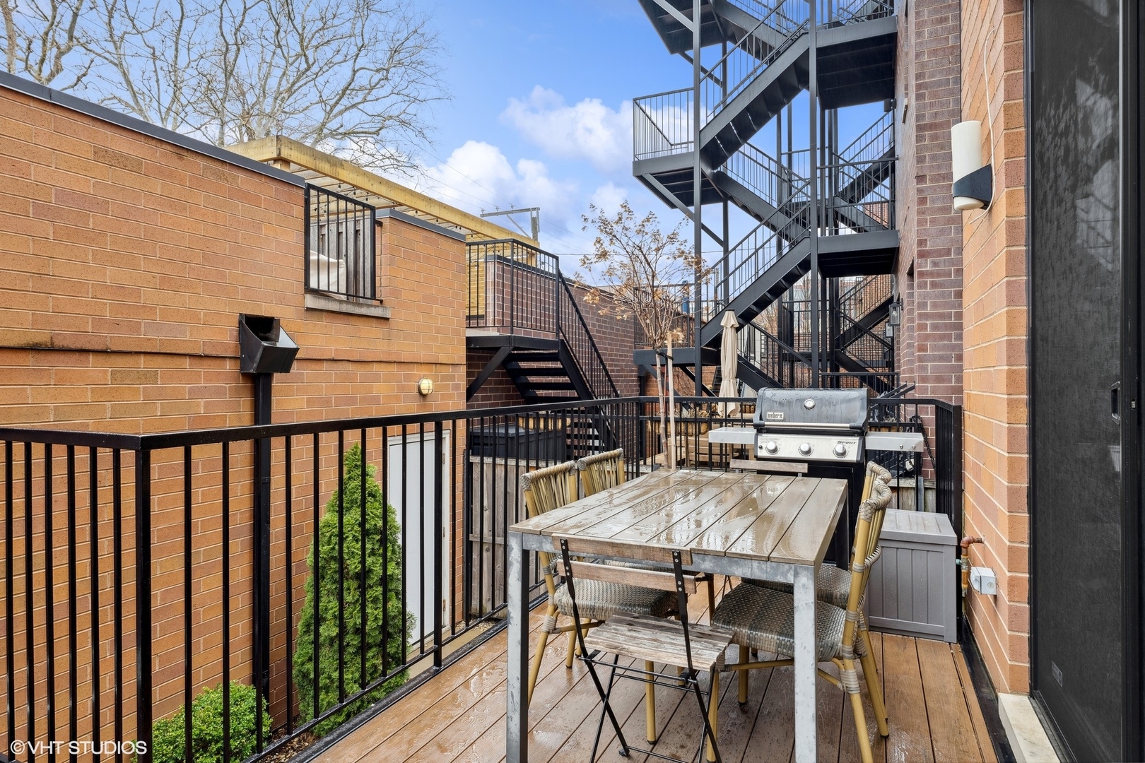 1040 W Altgeld Street Unit: 1N