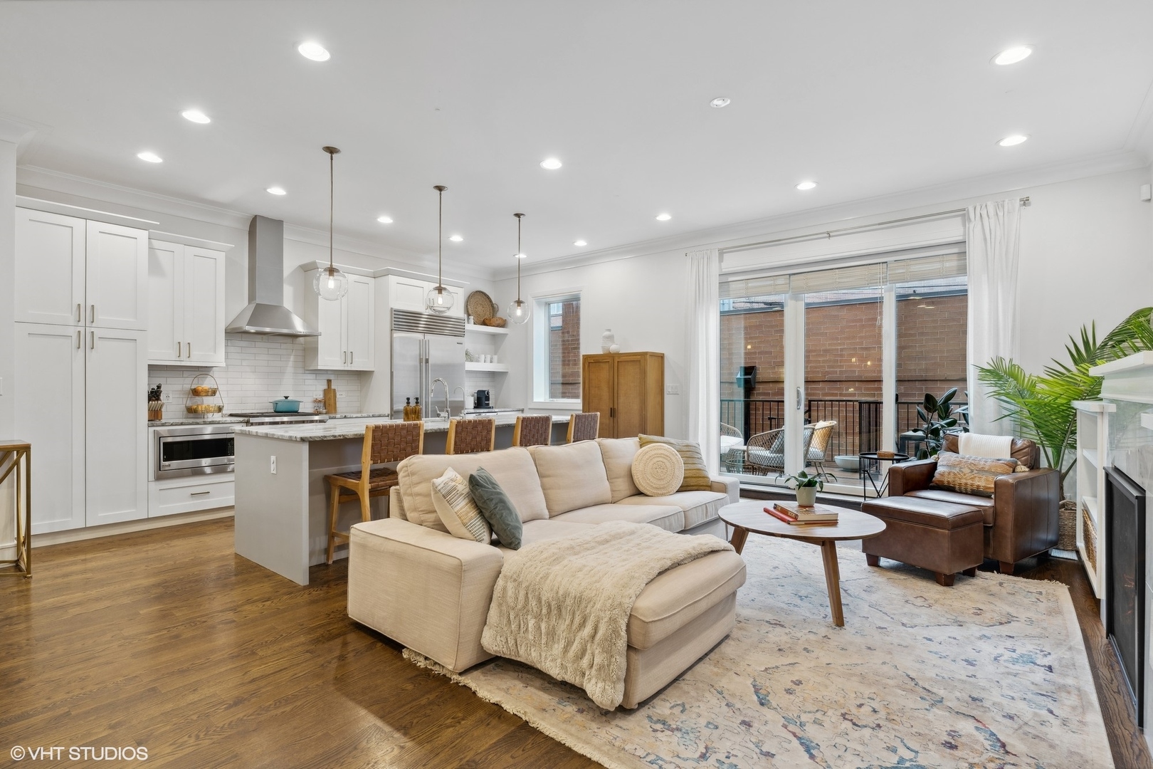 1040 W Altgeld Street Unit: 1N