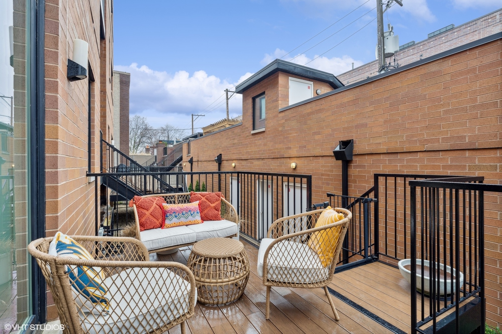 1040 W Altgeld Street Unit: 1N