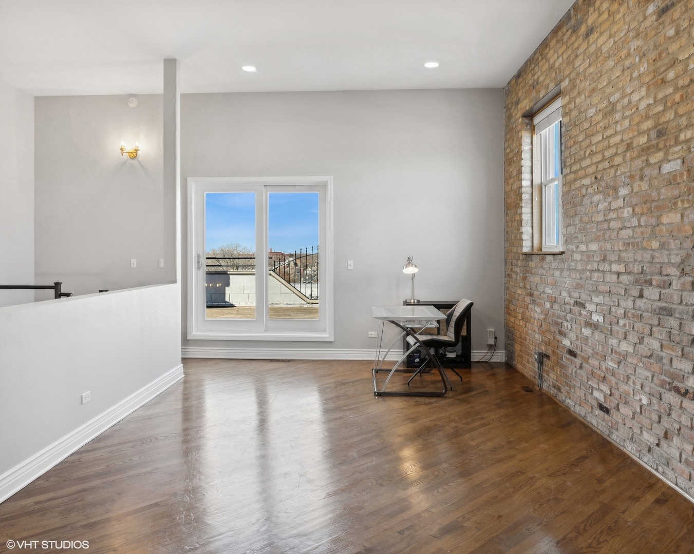 2039 W Belmont Avenue Unit: 4E