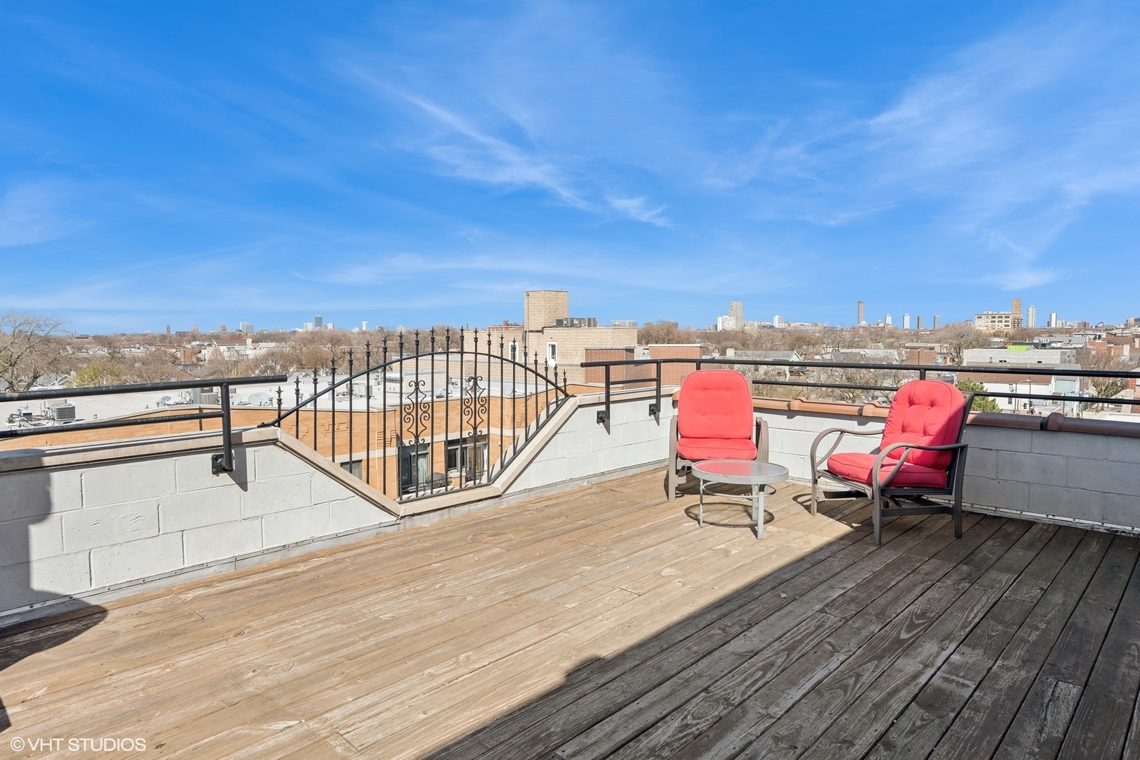 2039 W Belmont Avenue Unit: 4E