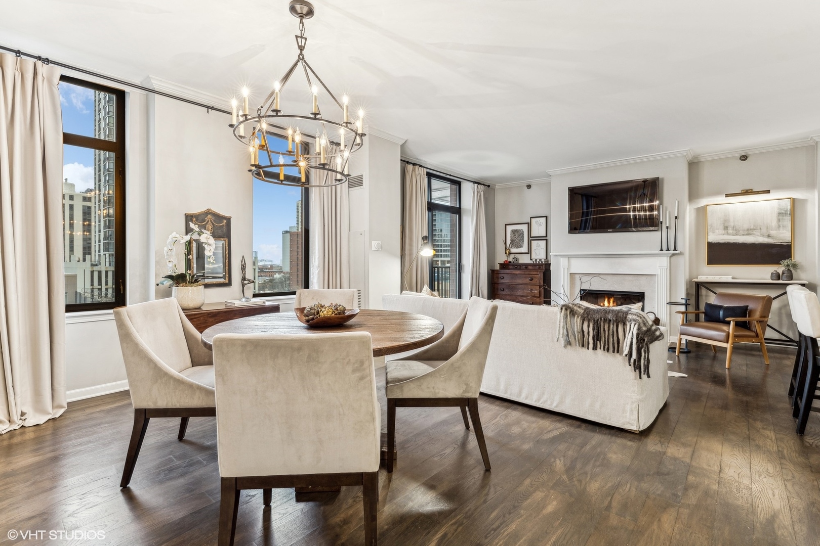 1122 N Dearborn Street Unit: 8E