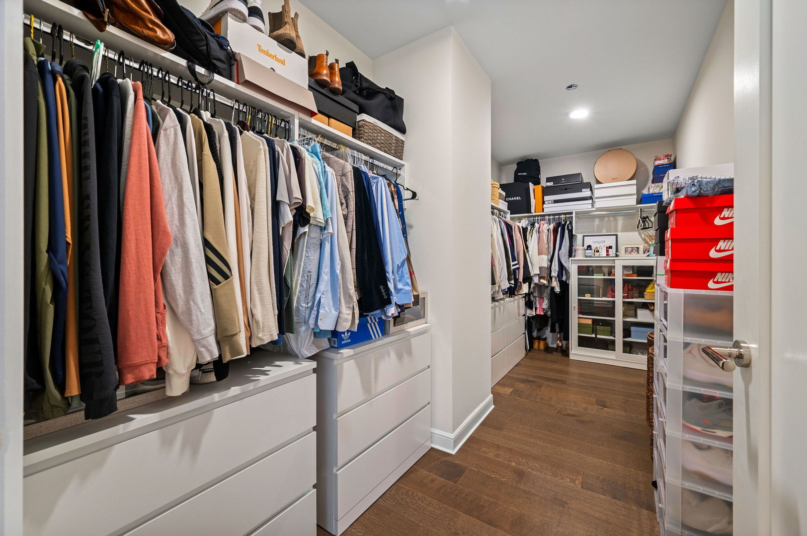 435 N Michigan Avenue Unit: 516