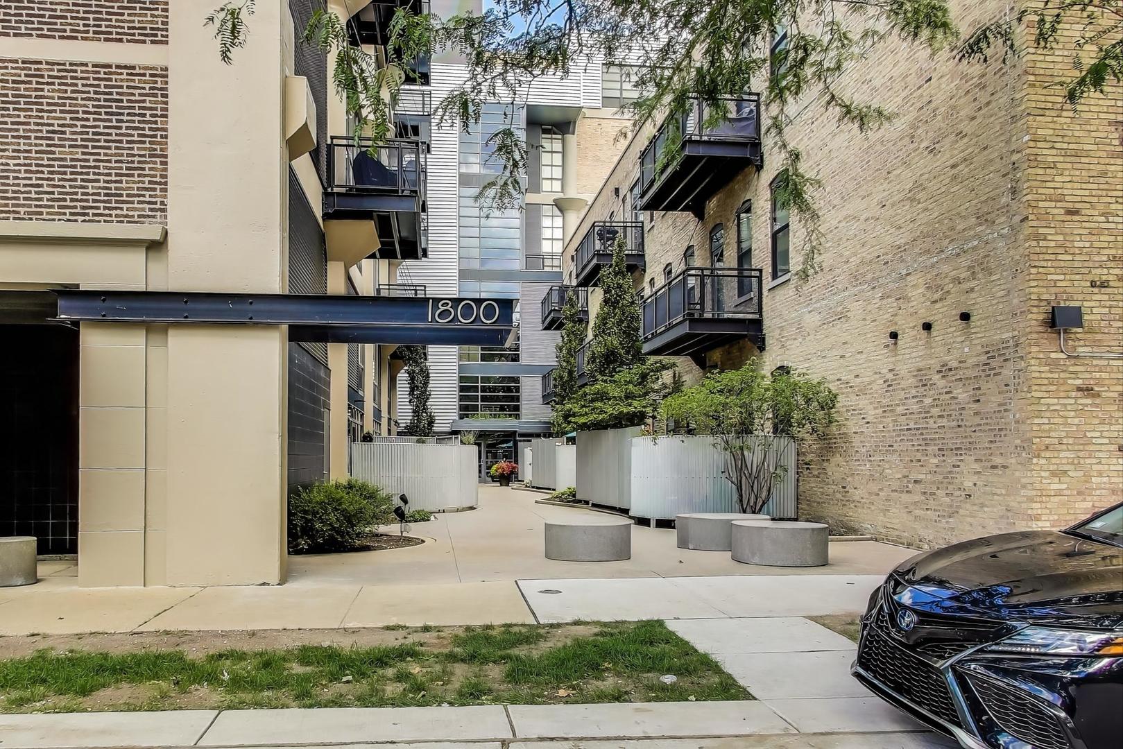 1800 W Grace Street Unit: 304