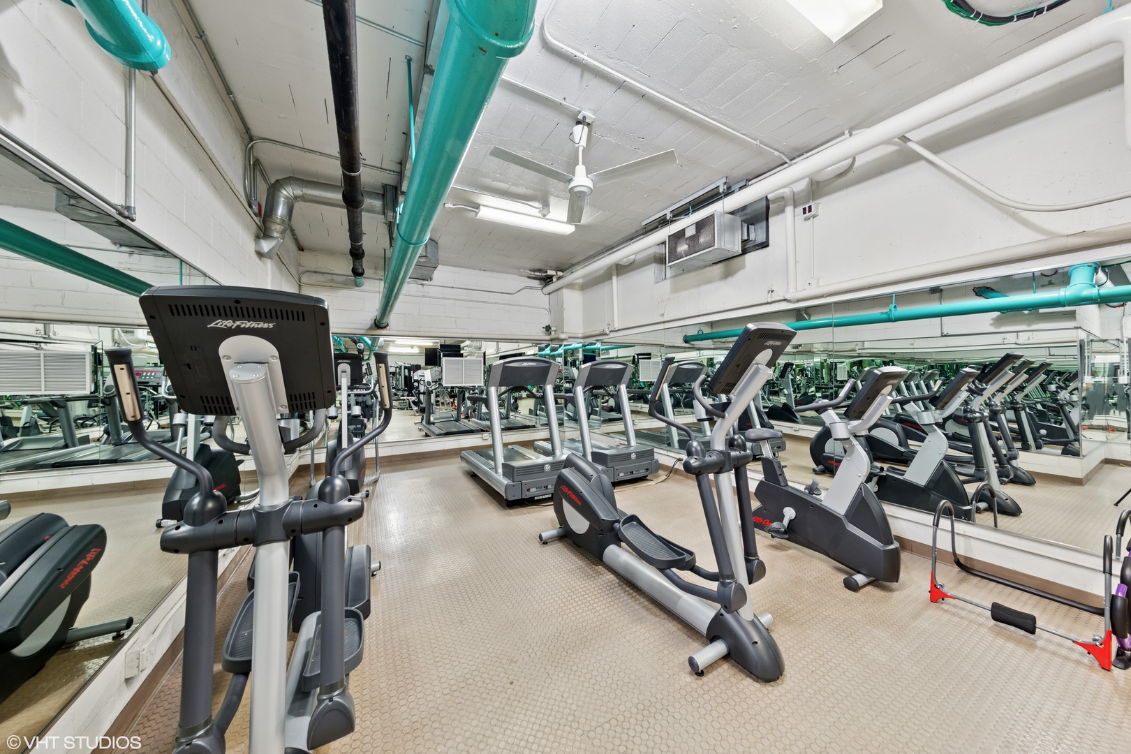 850 N Dewitt Place Unit: 18G