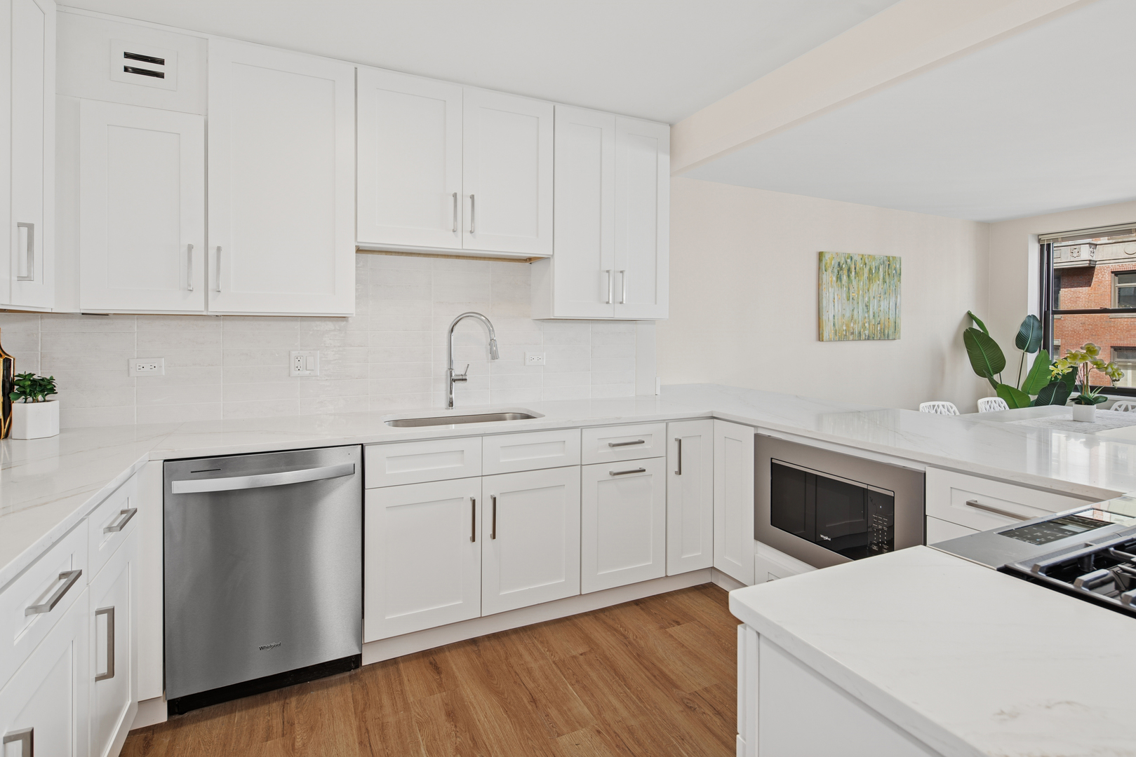 850 N Dewitt Place Unit: 18G