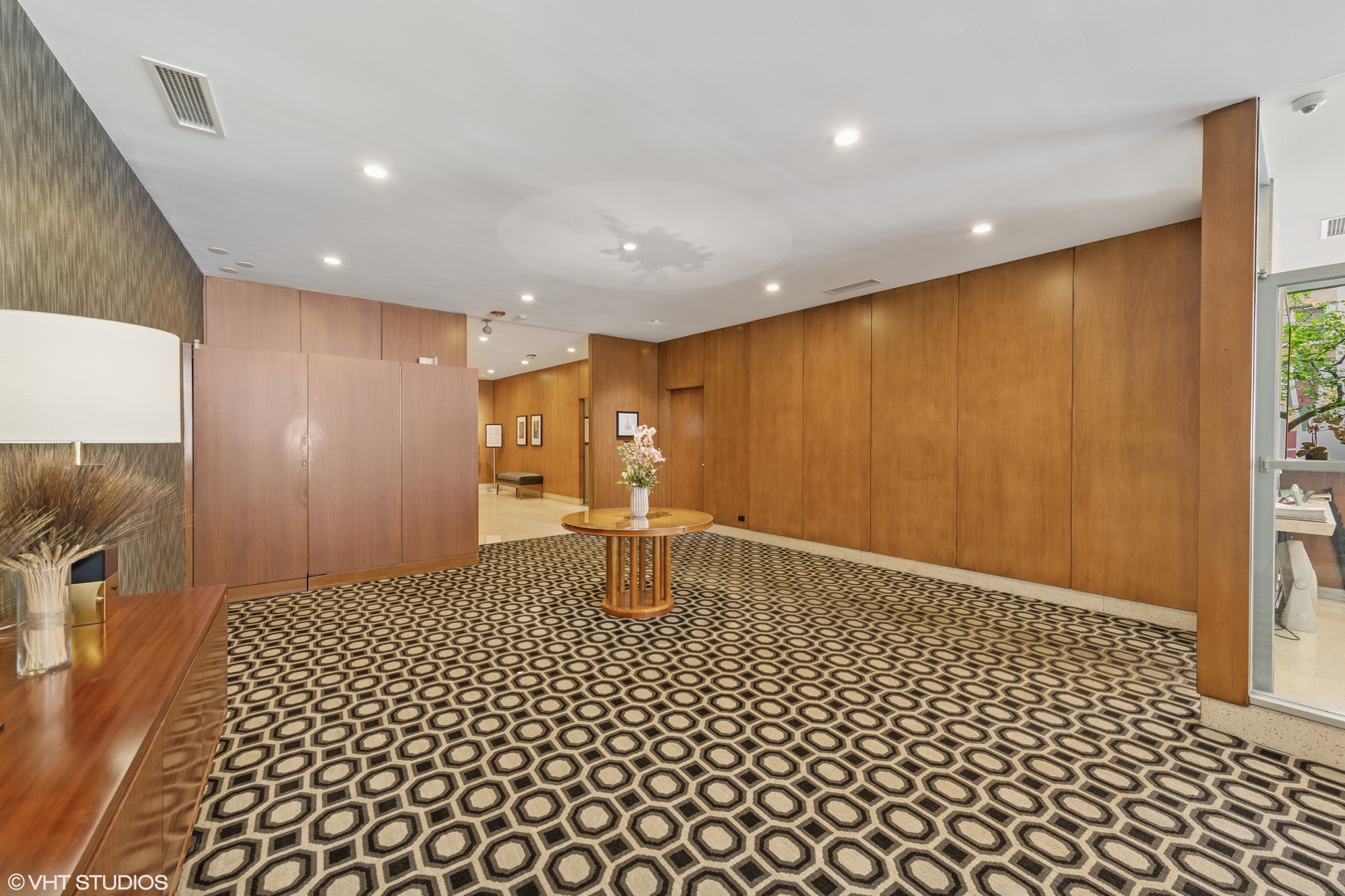 850 N Dewitt Place Unit: 18G