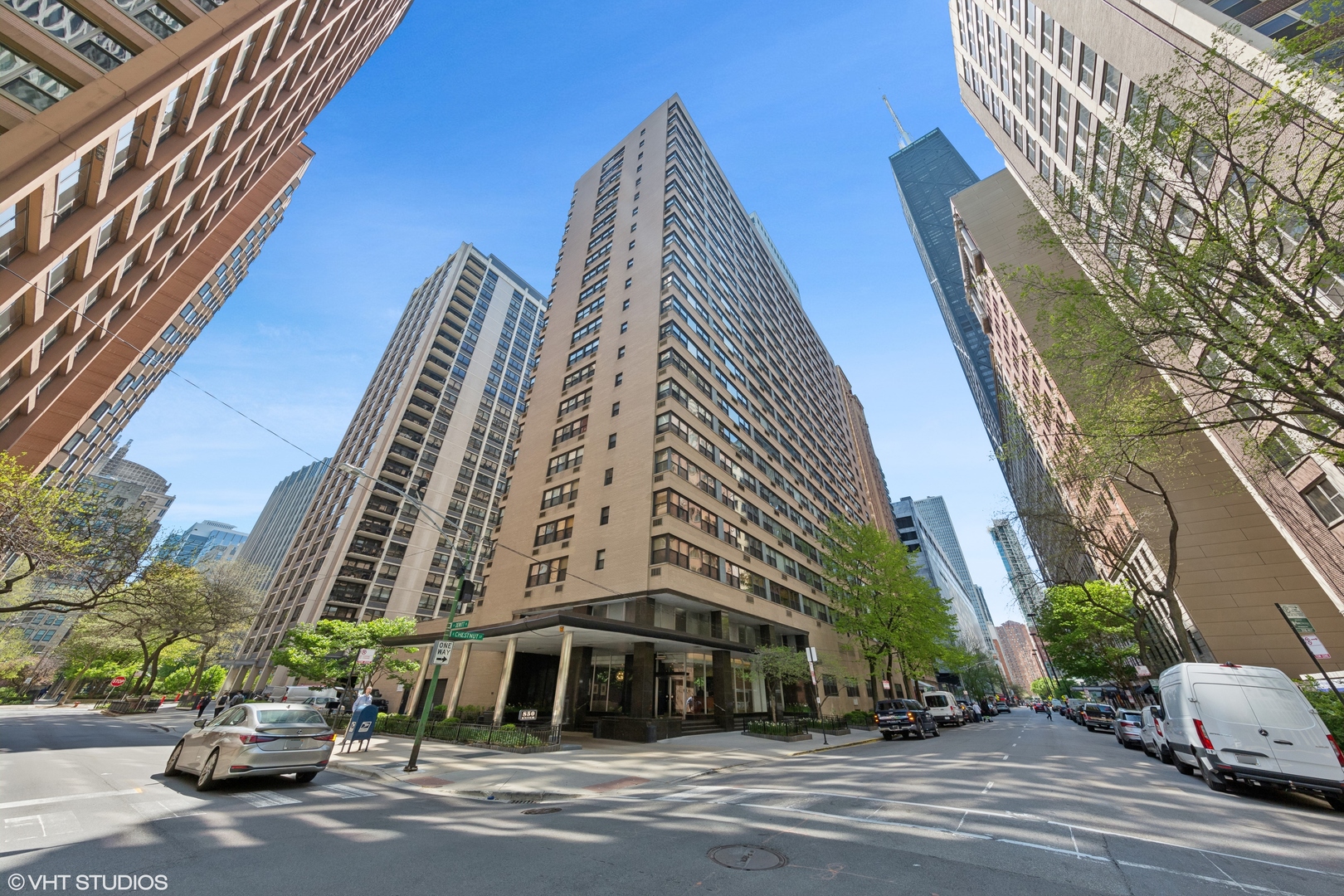 850 N Dewitt Place Unit: 18G