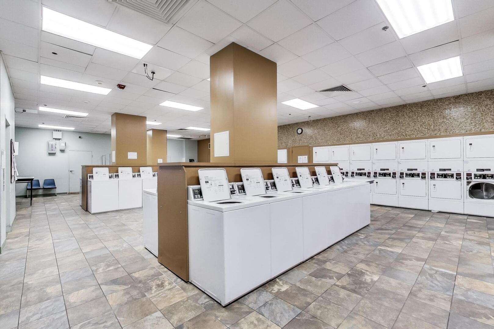 211 E Ohio Street Unit: 2209