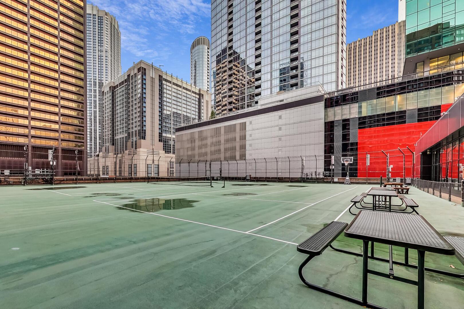 211 E Ohio Street Unit: 2209