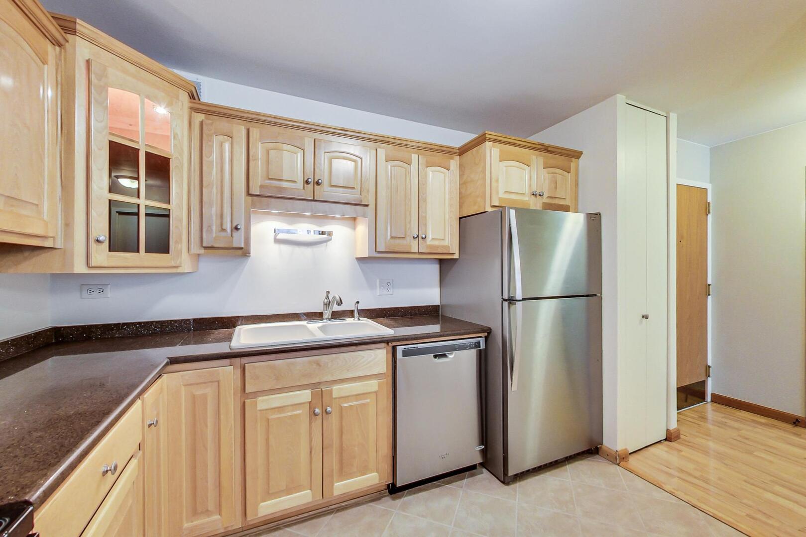 211 E Ohio Street Unit: 2209