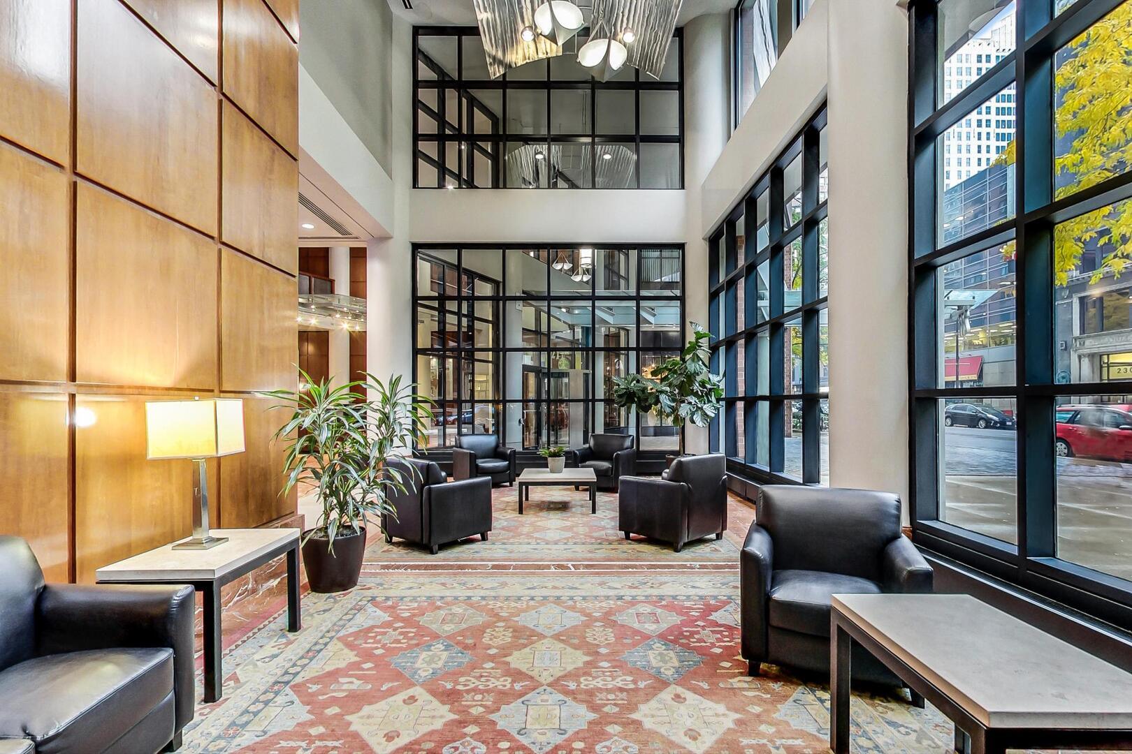 211 E Ohio Street Unit: 2209