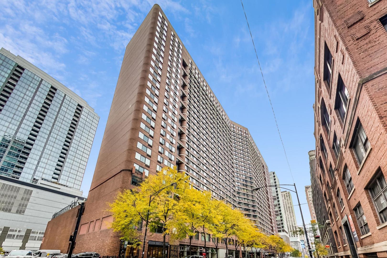 211 E Ohio Street Unit: 2209