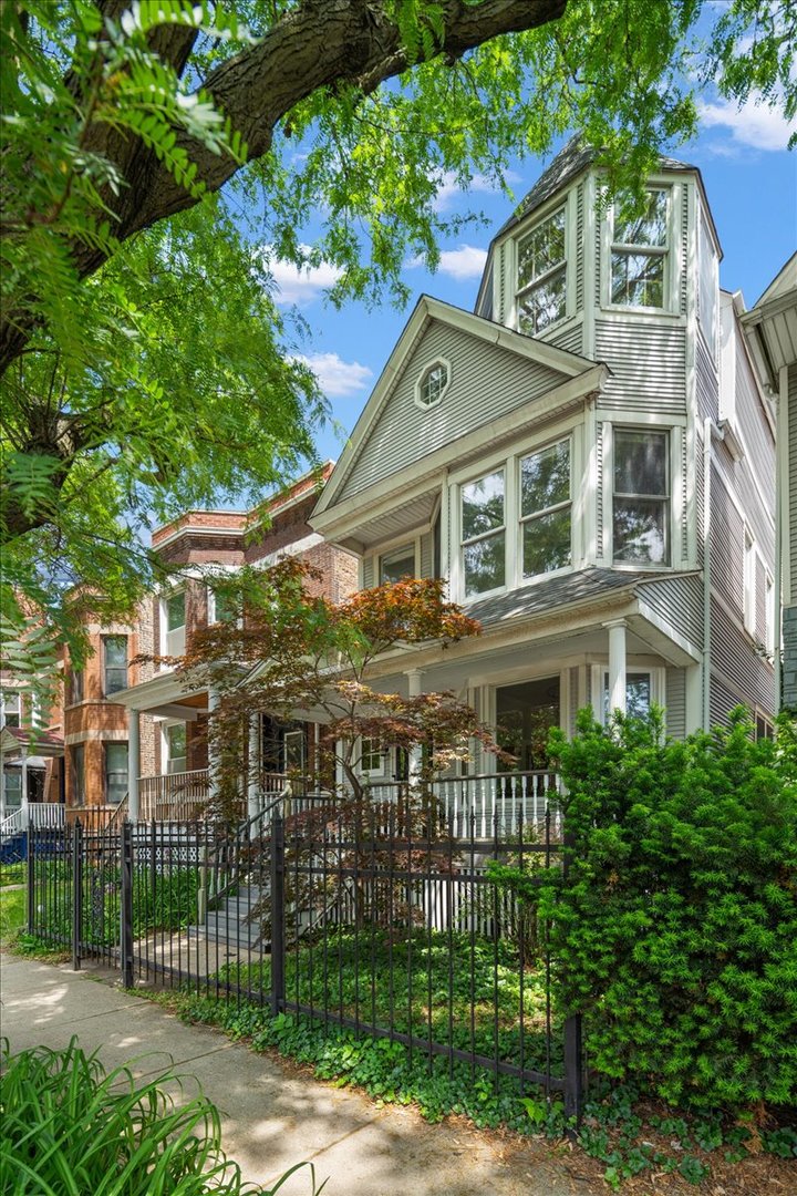 4313 N Ashland Avenue