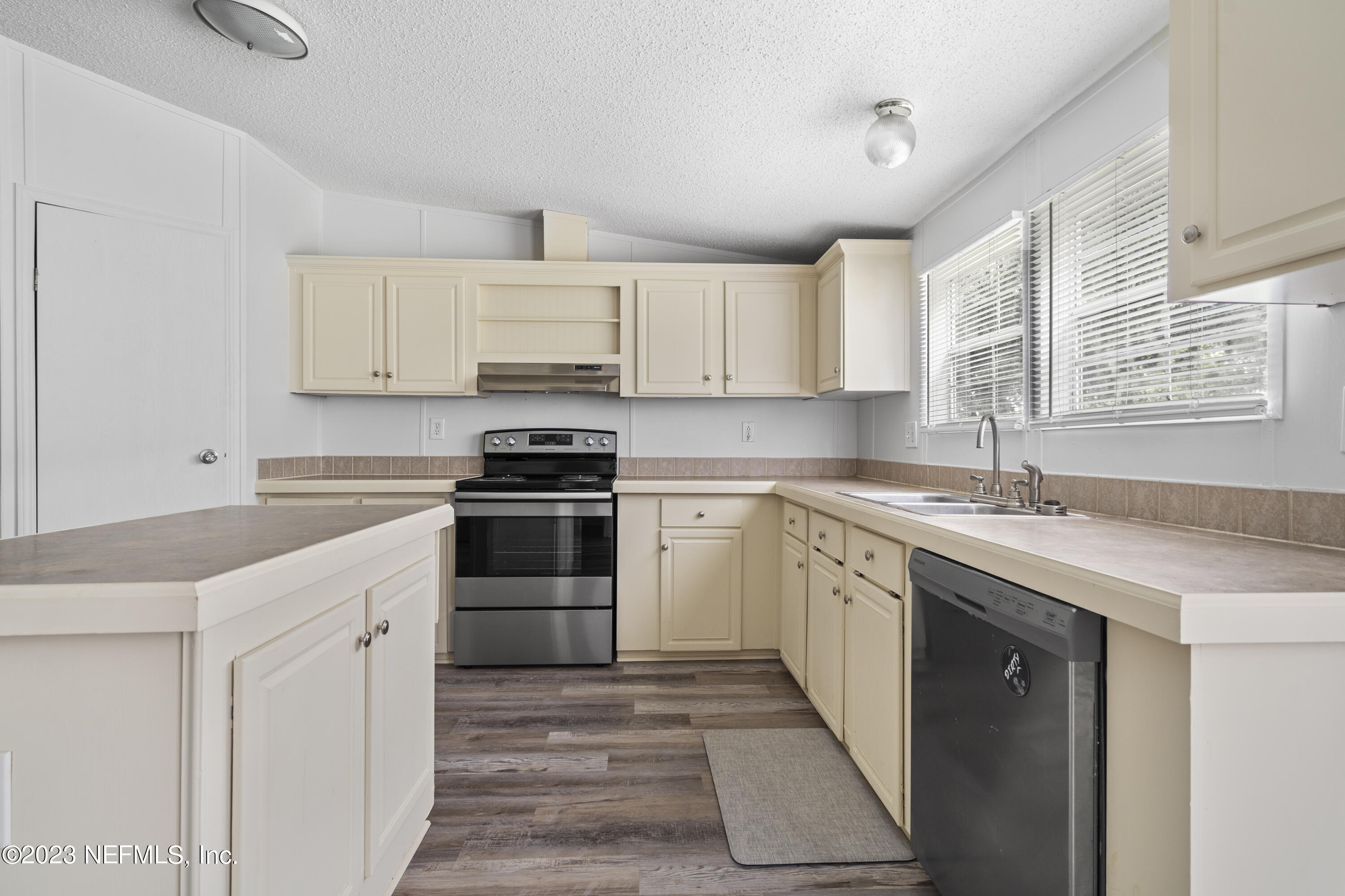 8990 COUNTY ROAD 229 S