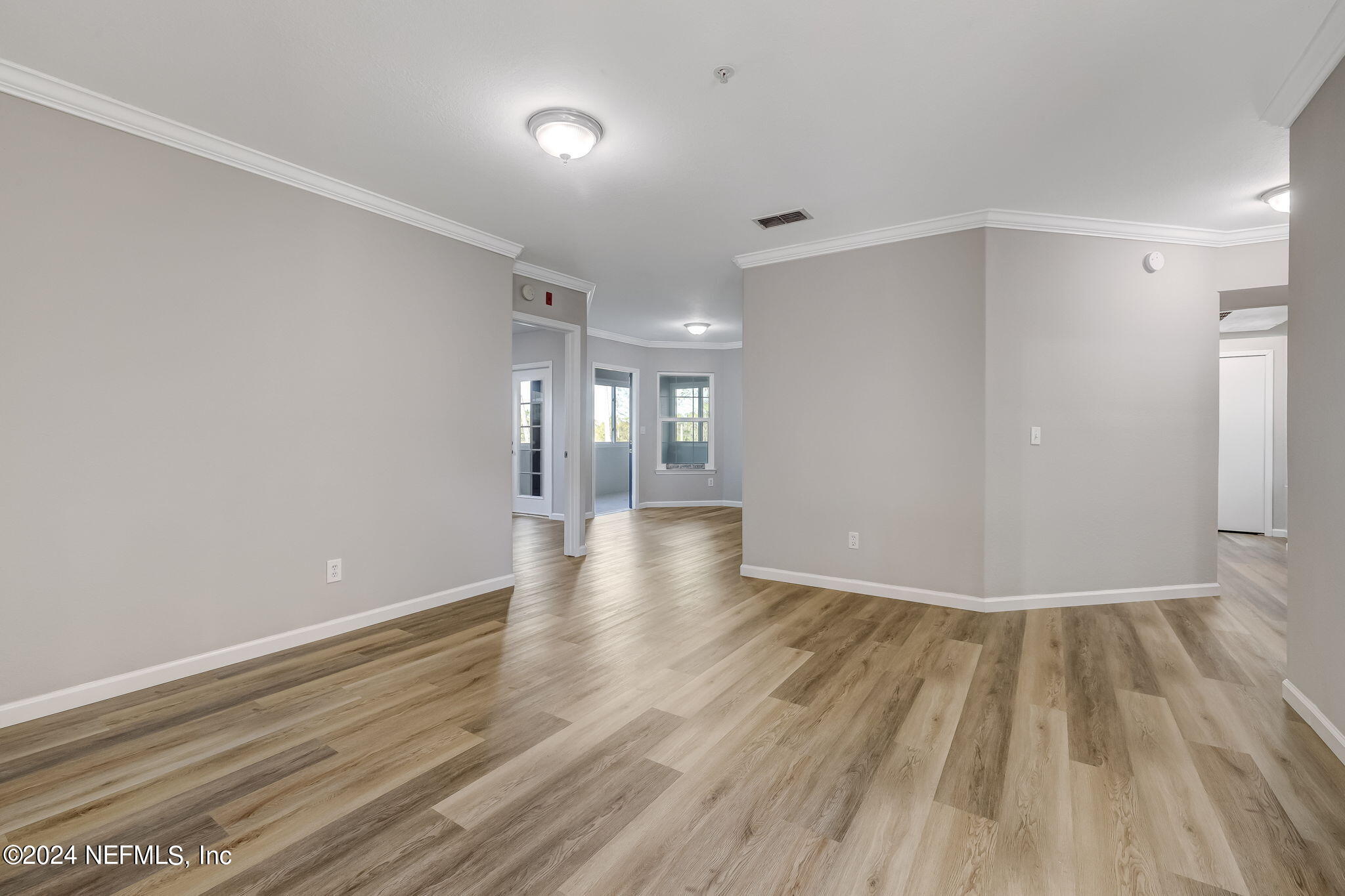 1701 THE GREENS Way, 1615