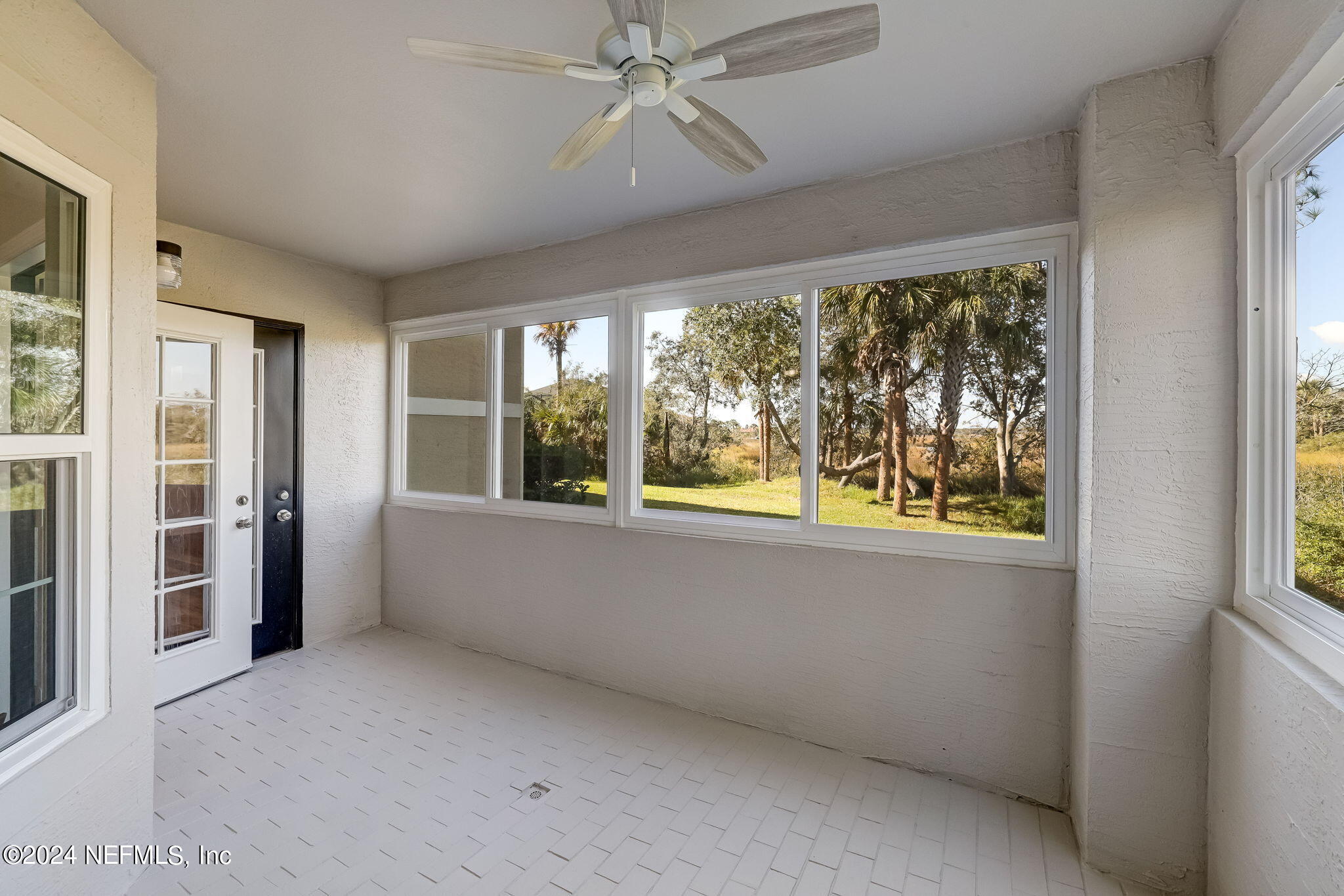 1701 THE GREENS Way, 1615
