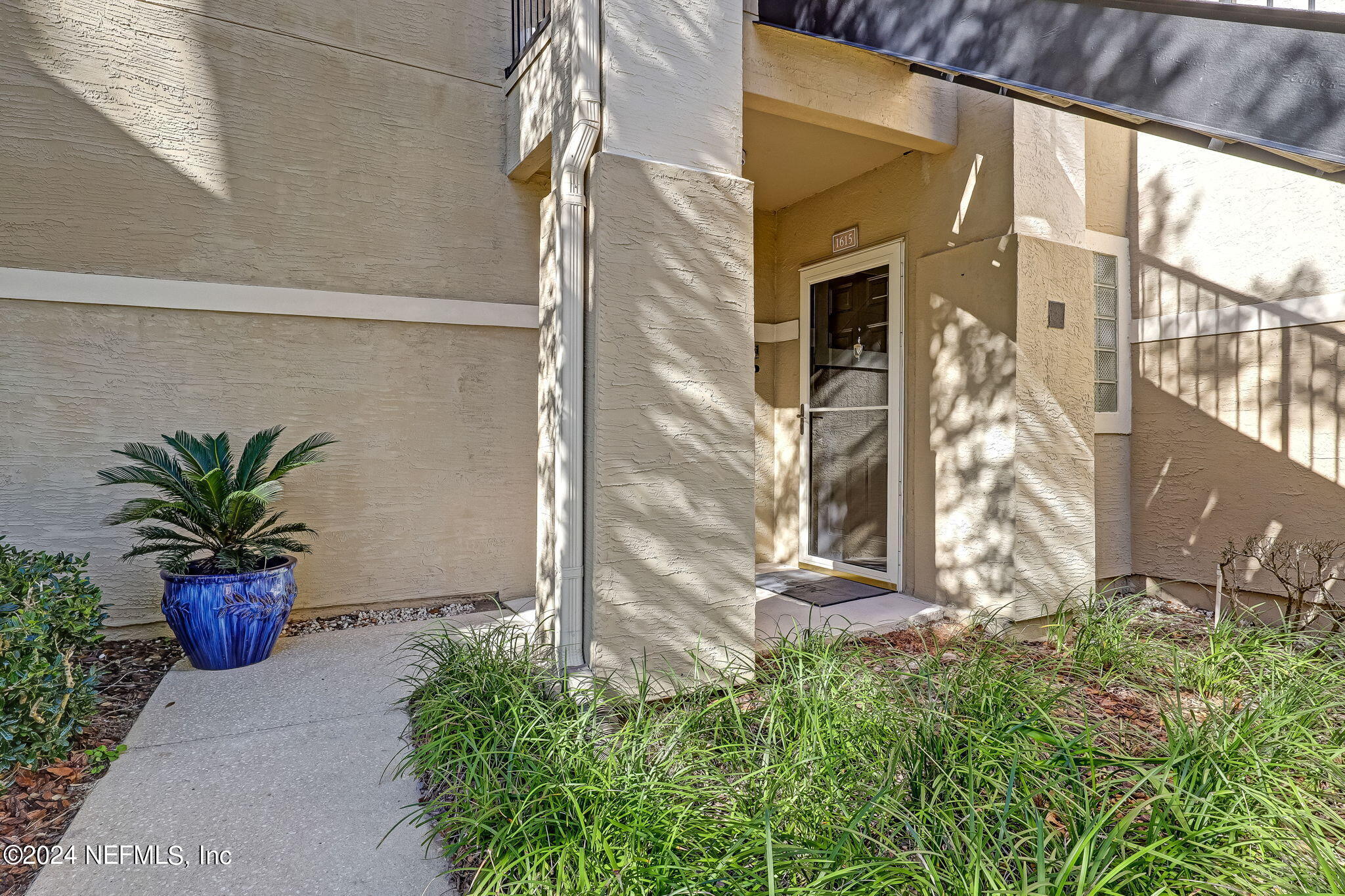 1701 THE GREENS Way, 1615