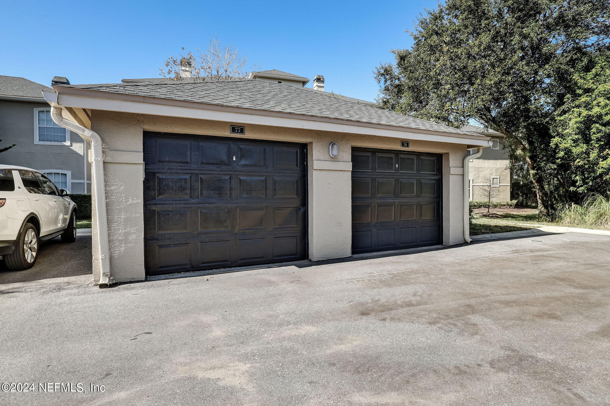 1701 THE GREENS Way, 1615