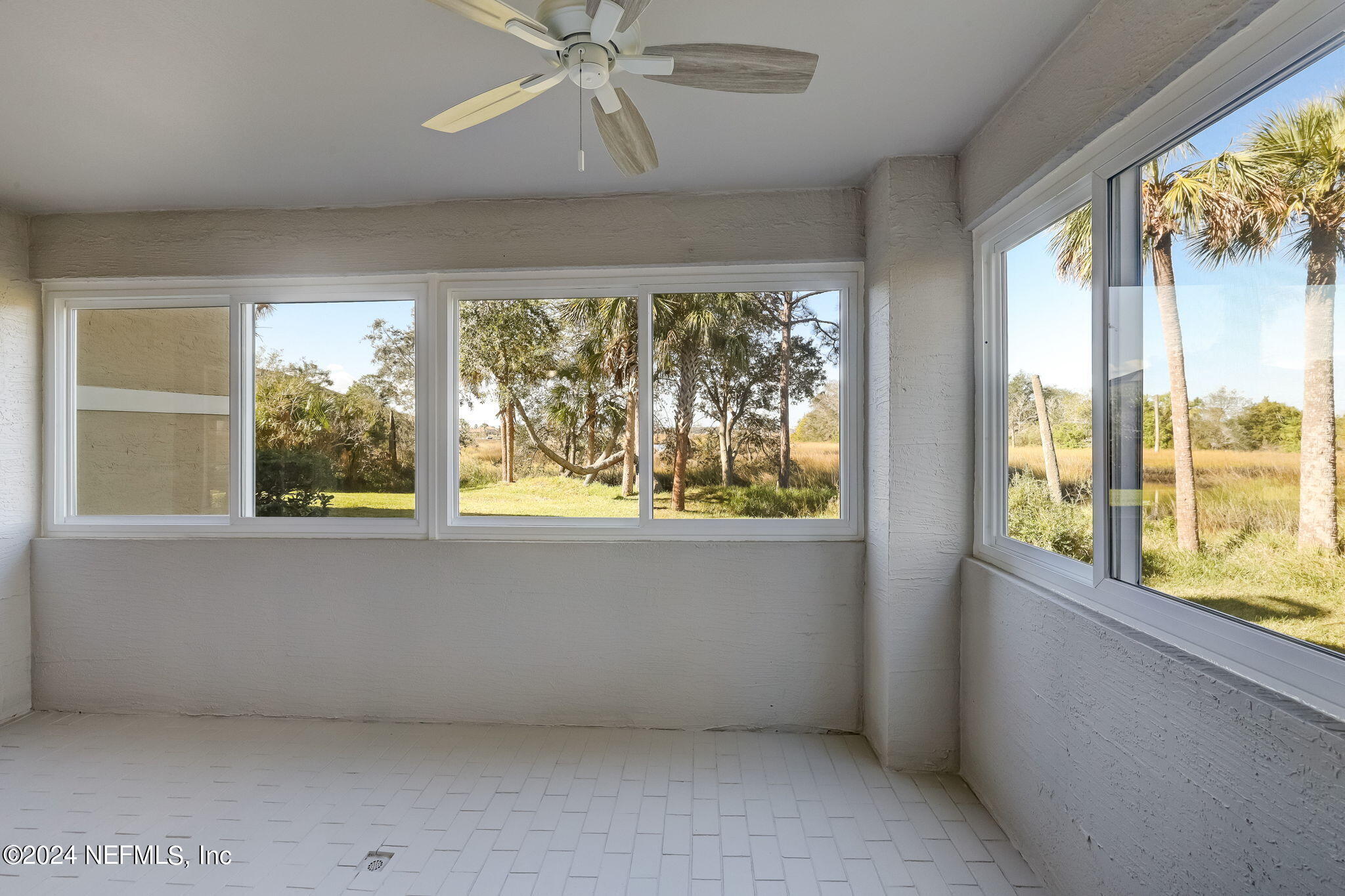 1701 THE GREENS Way, 1615