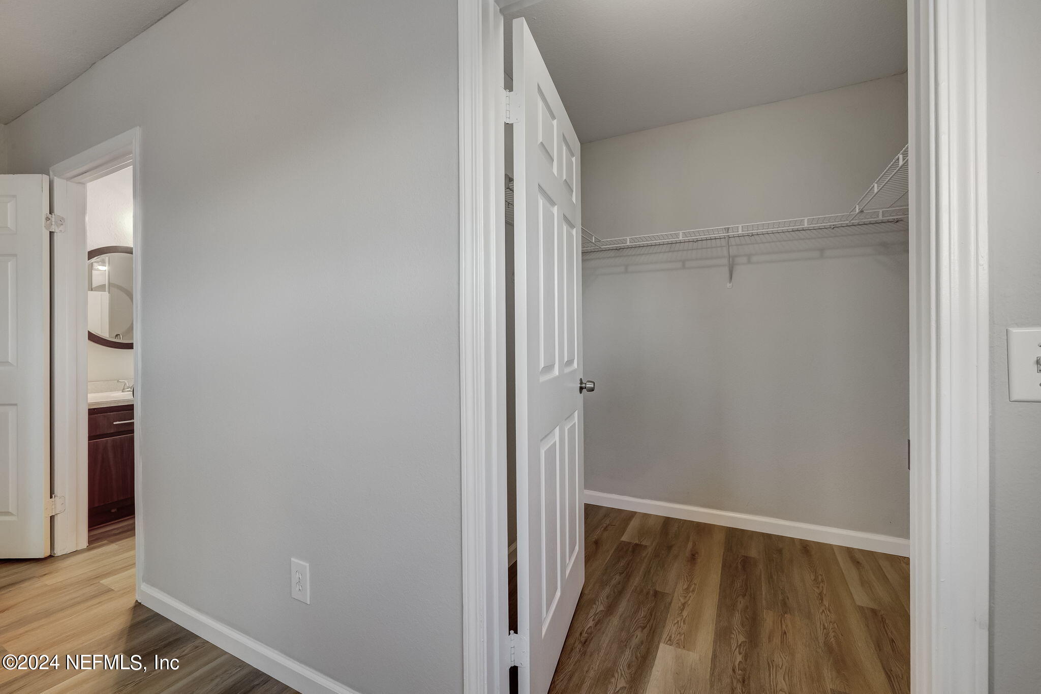 1701 THE GREENS Way, 1615