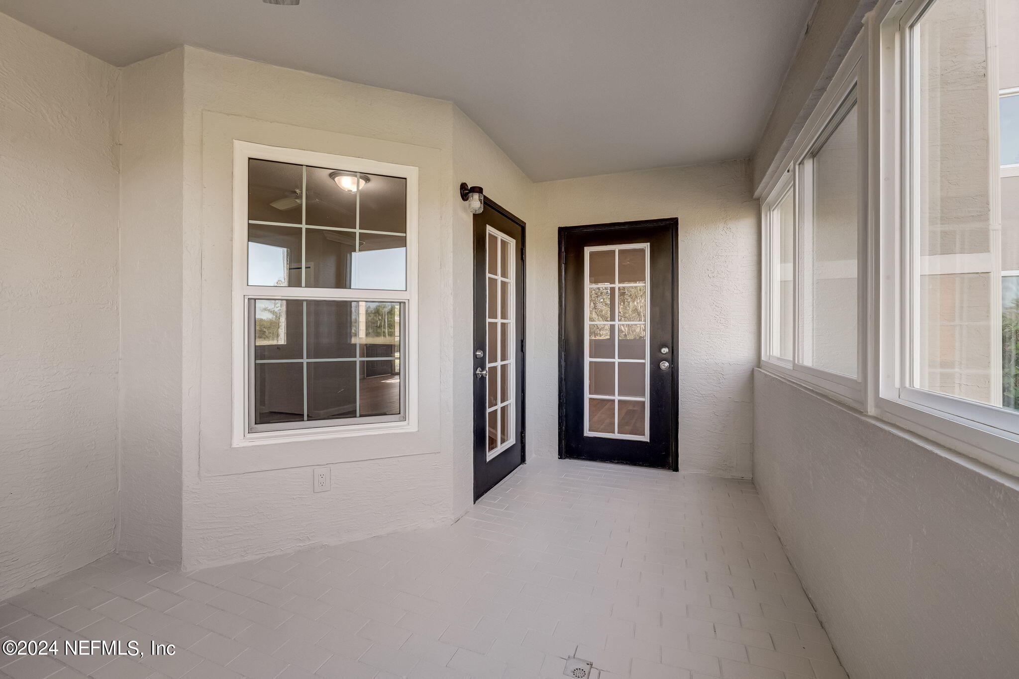 1701 THE GREENS Way, 1615